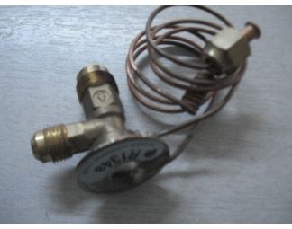 ΕΚΤΟΝΩΤΙΚΗ ΒΑΛΒΙΔΑ ΜΕ ΕΞΙΣΩΤΗ MF 3/8 X MF 1/2 (1.5 TON)